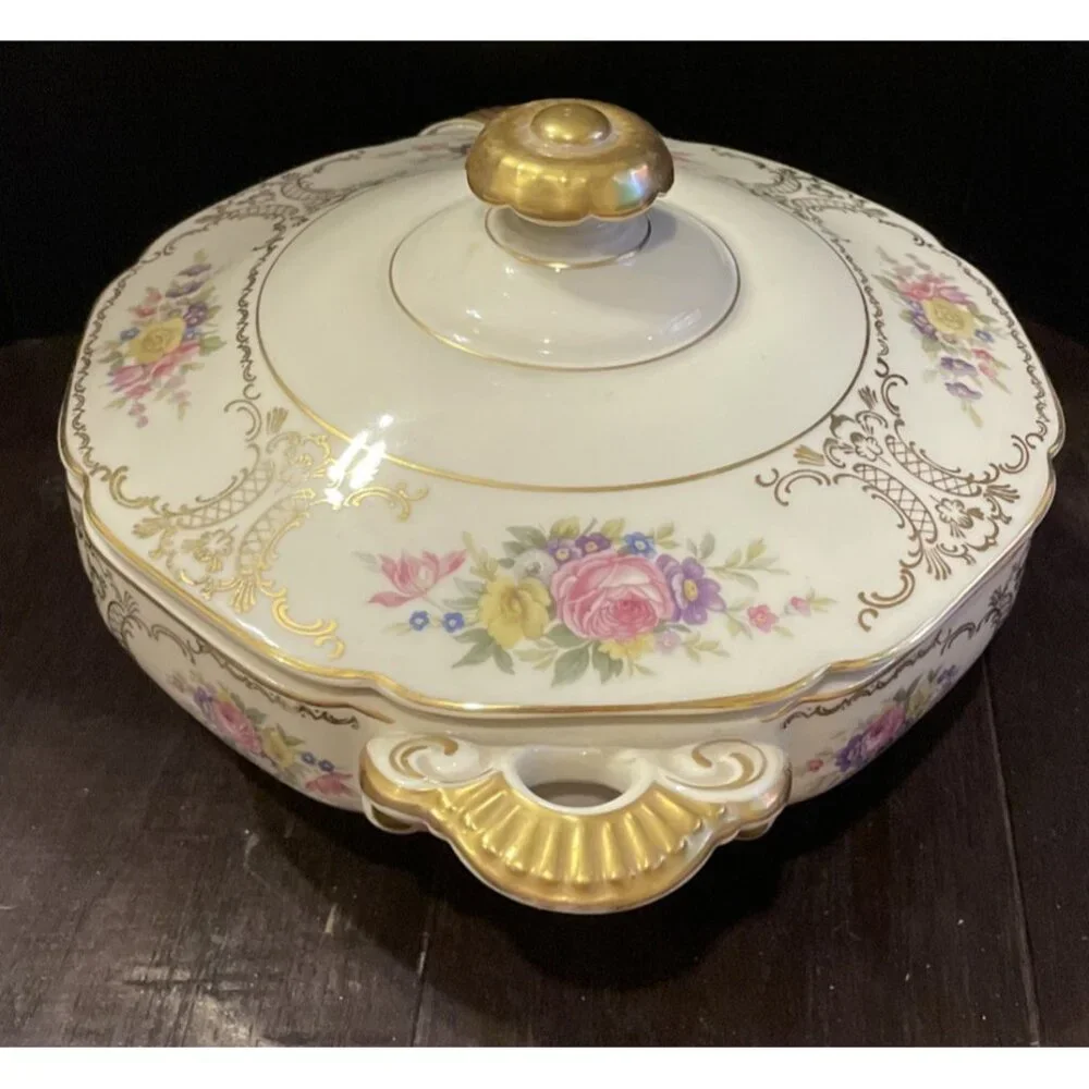 Heinrich Lady Louise Round Covered‎ Vegetable Serving Dish Cottagecore Vintage